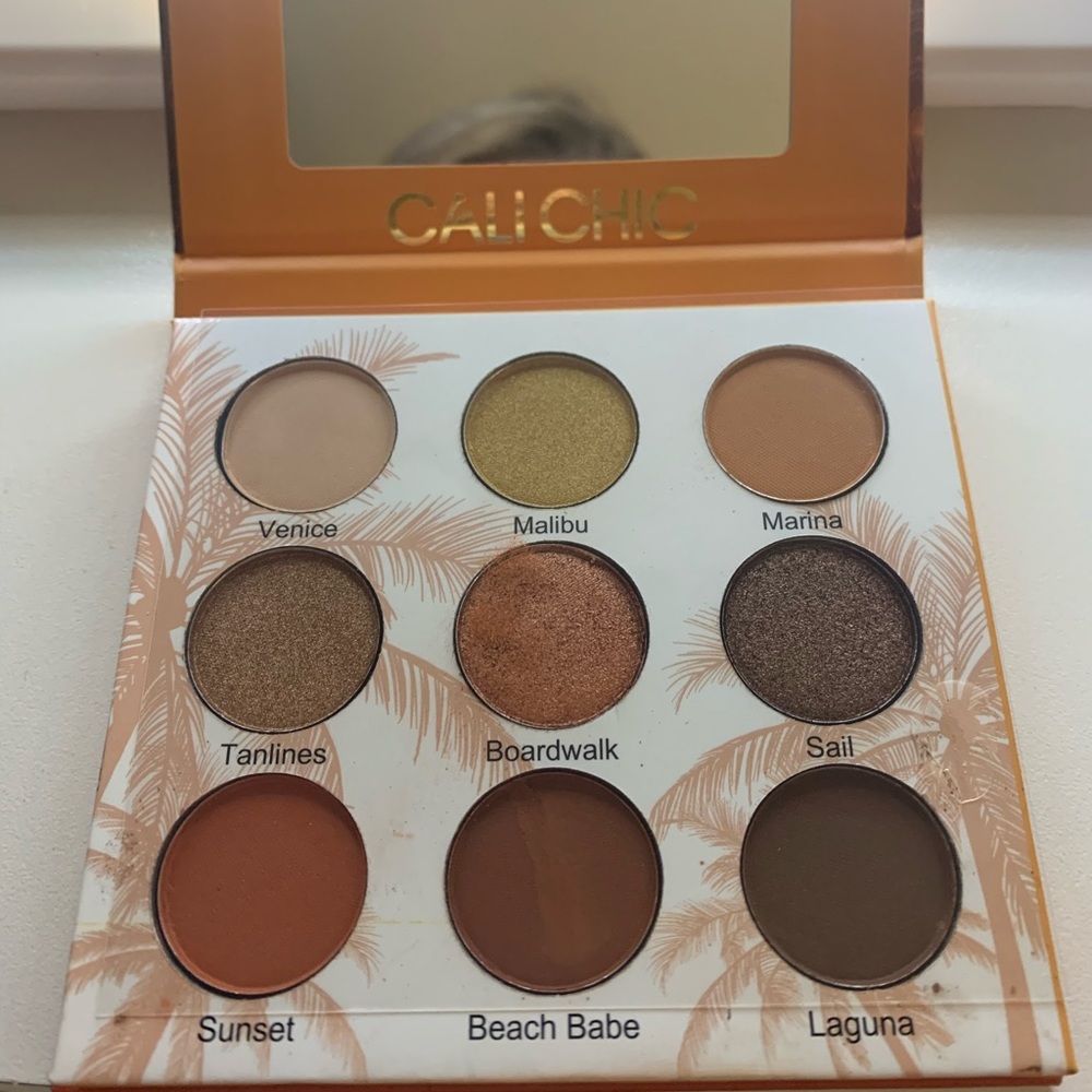 Eyeshadow palette